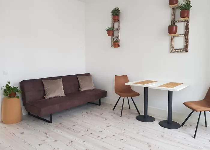 بيت ضيافة Cork Train Station 3*